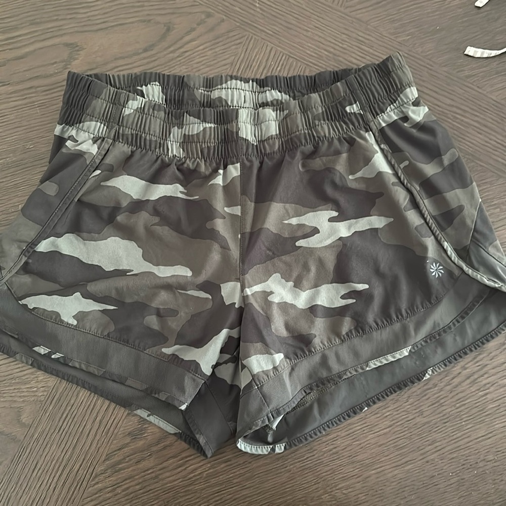 Athleta Camo Shorts size small